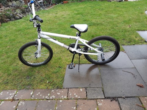 Mountainbike weiß keine - /,