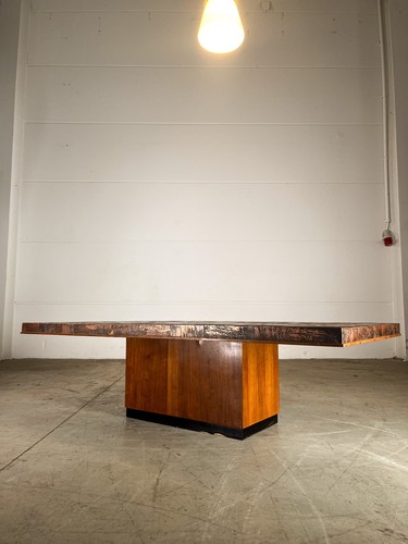 Brutalistischer couchtisch aus - brutalistischer,