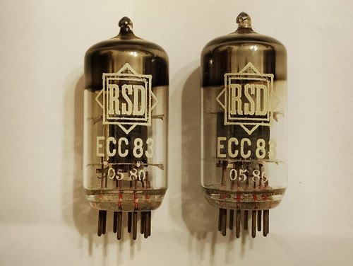 Paar röhren tube - tube, ecc83