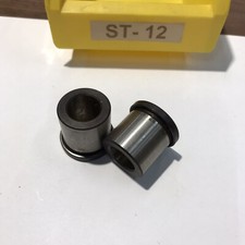 1x Bohr Buchse   In: 16 x 26 mm, Höhe 28 mm  (ST-12)