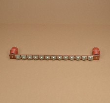 PE-Schiene mit Isolatoren