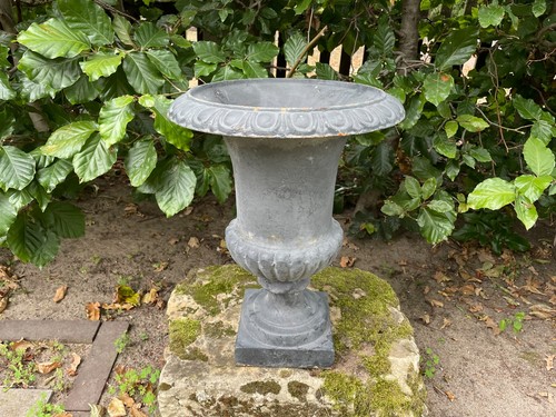 Amphore aus gusseisen vasen - aus,