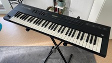 Roland JV-30 Synthesizer –