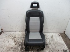 Sitz vorne rechts Leder