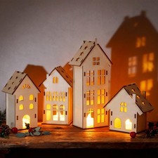 Weihnachtsdorf mit Beleuchtung 4 Deko Häuser aus Holz Batteriebetriebene