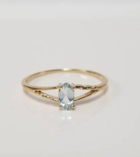 0.25 Karat Aquamarin Solitaire