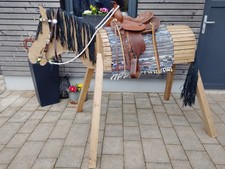 Holzpferd Voltigierpferd mit