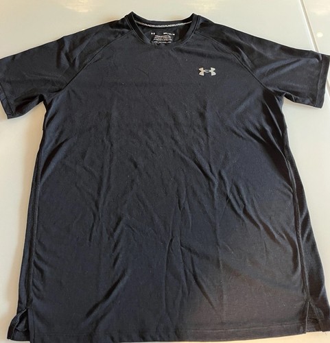 Under armour tech shirt - under, in