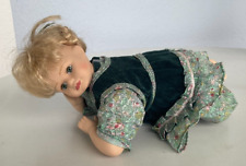 Puppe Sammlerpuppe liegend Porzellankopf mit Anzug 32 cm sehr schön!!!