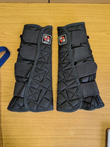 Equi chaps stable - stable,
