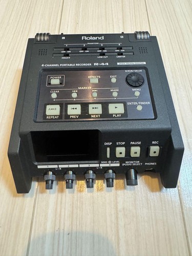 Roland portable audio - r-44,