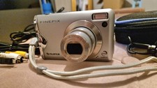 Fujifilm FinePix F20 –