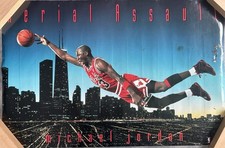 RARE MICHAEL JORDAN BULLS AERIAL ASSAULT 1992 VINTAGE ORIG NBA POSTER 23 X 35