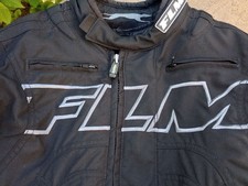 Motorradbekleidung von FLM, Textiljacke und Textilhose