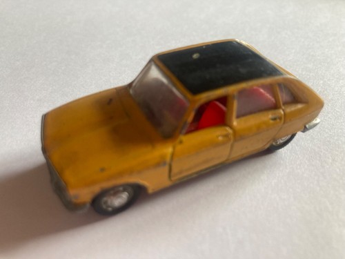 Schuco modellauto renault - 1:66,