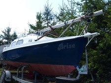 kajütboot mit trailer