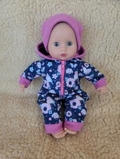 Handgemachte Puppenkleidung