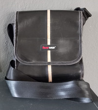 Feuerwear "Carl" Damen Tasche LKW Plane Feuerwehrschlauch schwarz Breitgurt 