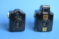 BILORA BOY 2 Bakelit Kameras: 1x für Rollfilm 127, 1x "Luxus" für Rollfilm 120