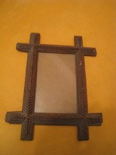 alter brauner Bilderrahmen handgefertigter Holzrahmen Vintage Tramp Art