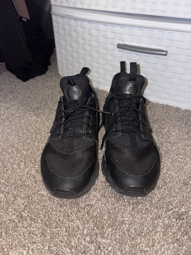 Black nike huaraches - black,