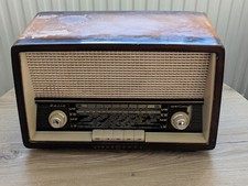 historisches Röhrenradio mit schönem natürlichen Klang und Patina