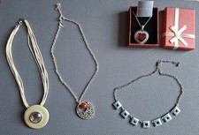 Modeschmuck, Vier Halsketten, Ungetragen