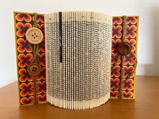 Upcycling gefaltete Buchseiten
