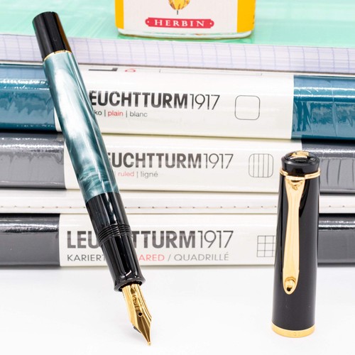 Pelikan classic m200 fountain - pelikan,