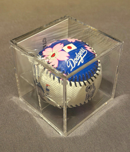 Takashi murakami mlb - takashi, world