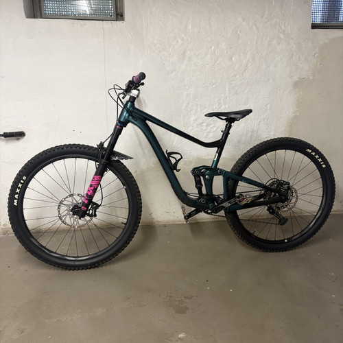 Giant trance 2023 29 - x, 1