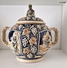 Sehr schönes reich verziertes