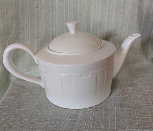 Elegante teekanne weiß von - in,