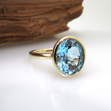 Wert 999,- Gold Ring aus 585 / 14 KT Gelbgold Ring Topas groß