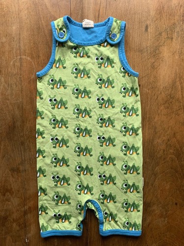 Maxomorra grasshoppers play - grasshoppers,