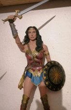 Wonder Women / Neca 18" /