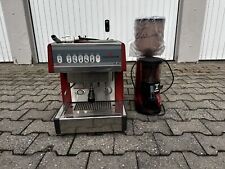 Nuova Simonelli mit Kaffeemühle