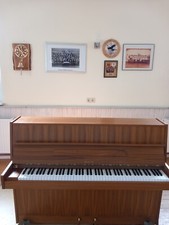 klavier gebraucht Hellas Farbe Nuss