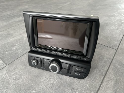 Audi navigation plus - r8,