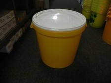 Hobbock with lid, honey bucket