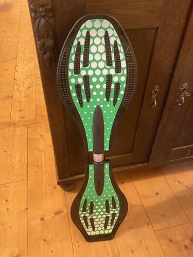 Waveboard schwarz grün weiß