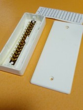 Löt - Verteiler unter Putz, 14 od. 16-polig, uP, weiß od. braun        (013003)