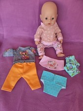 Handgemachte Puppenkleidung