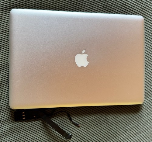 Original apple macbook - apple,