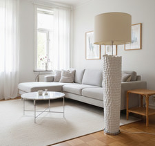 Große Imposante Stehlampe