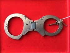 Handschellen-Handfesseln-Schließzeug "Clejuso 19R"