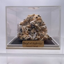 Baryt mit Kupferkies /