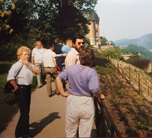 Zwei frauen blondine mit mann - mit,