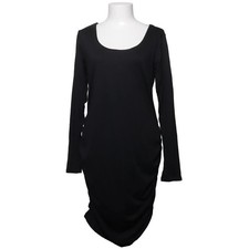 Liberté Essentiel, Kleid