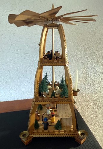 Weihnachtspyramide alt - 53,